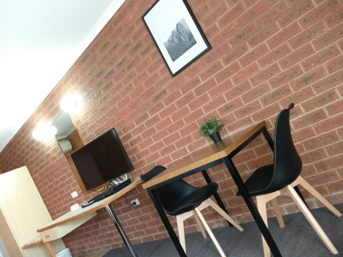 فوربس Country Mile Motor Inn المظهر الخارجي الصورة